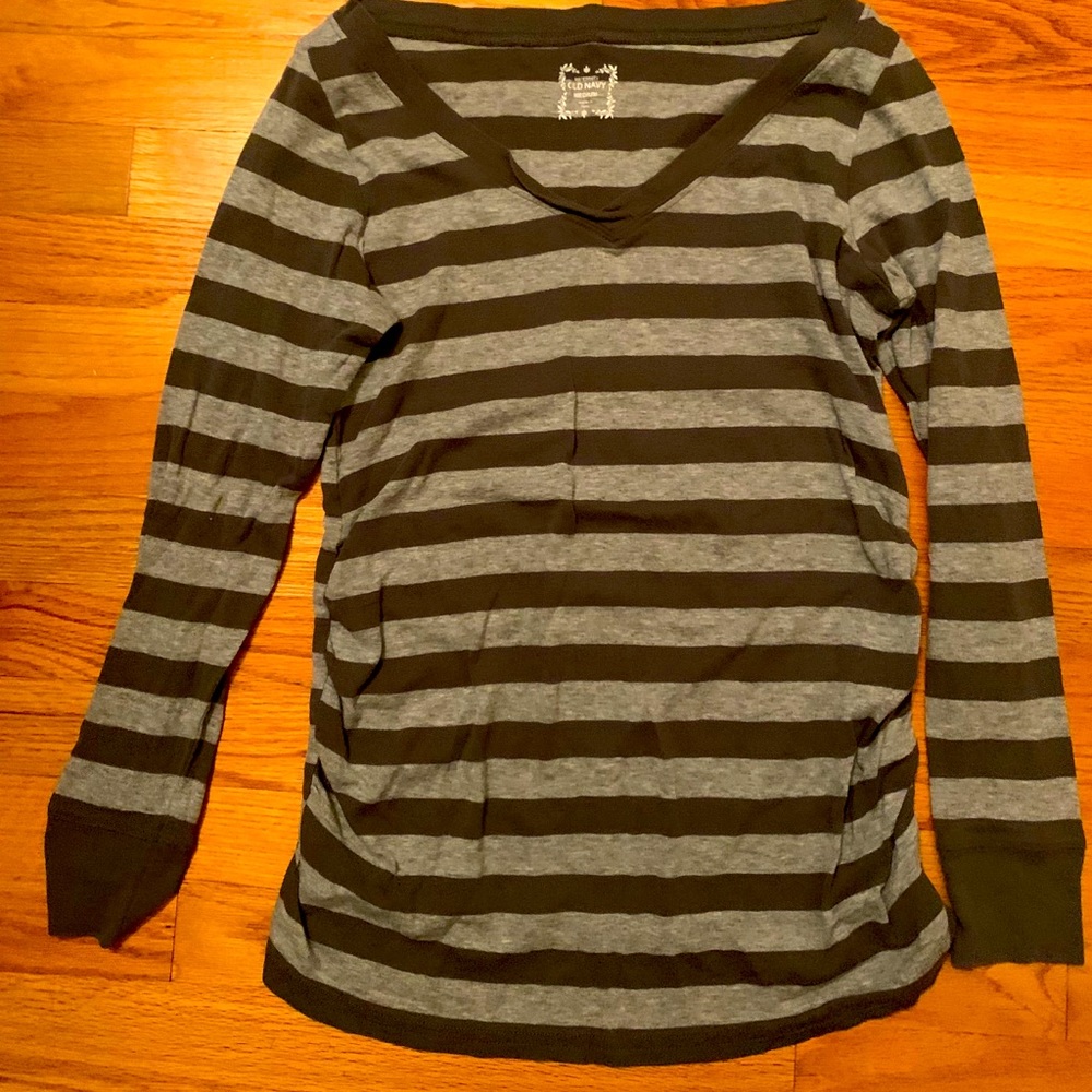 Old Navy Grey Striped Maternity Top